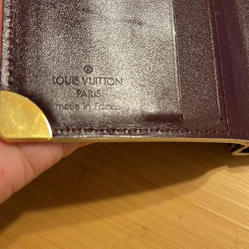 Authentic Vintage Louis Vuitton International Wallet Suhali leather